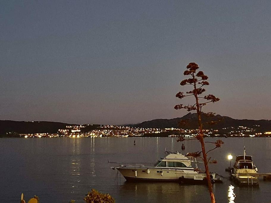 Villetta La Conchiglia La Maddalena  Buitenkant foto